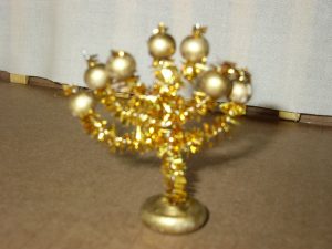 Model of tabernacle lamp stand